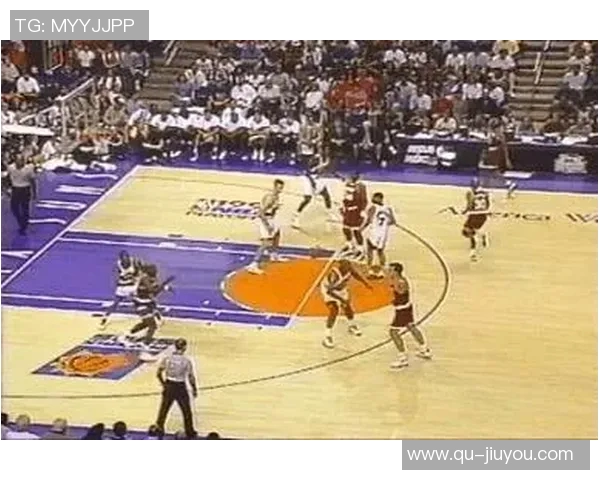 卡特布莱恩特展现灵动风采突破上篮得分引爆全场激情